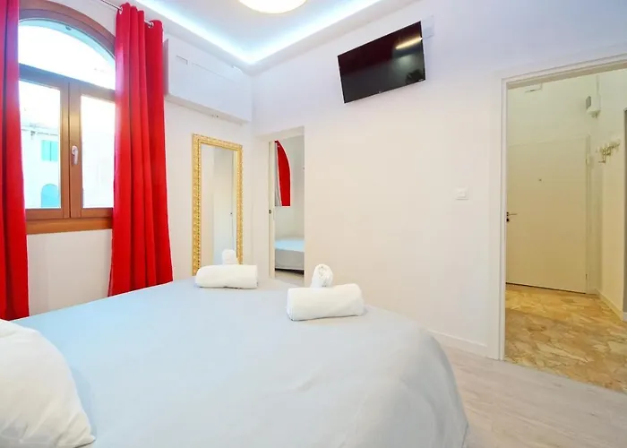 Dolcevita Apartments N 439